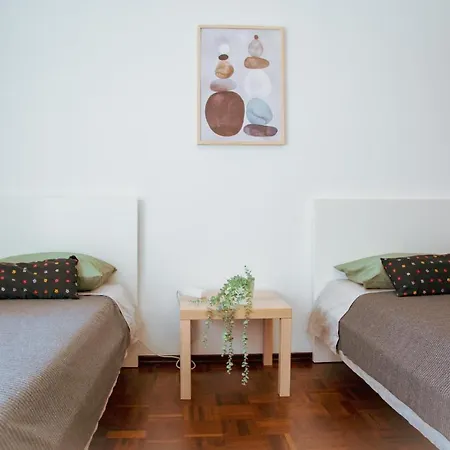 Privatunterkunft Cozy Twin Room With Private Bathroom - Full Kitchen