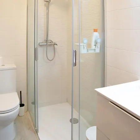 Cozy In With Full Kitchen 5 Minutes From The Séjour chez l'habitant Cascais