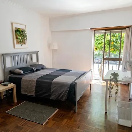 Cozy Twin With Private Bathroom - Full Kitchen Homestay szállás Cascais