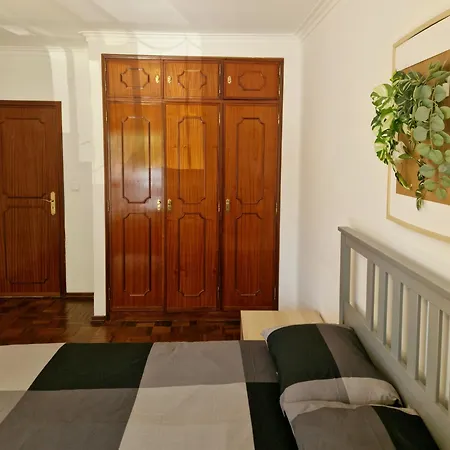 Privatunterkunft Cozy Twin Room With Private Bathroom - Full Kitchen
