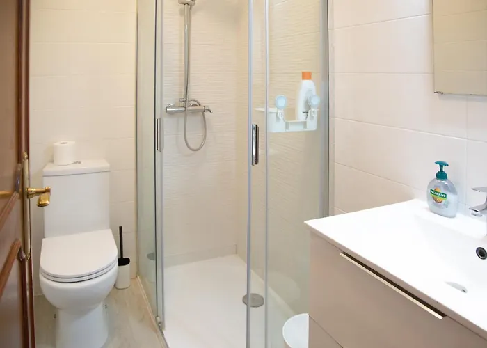 Cozy In With Full Kitchen 5 Minutes From The Séjour chez l'habitant Cascais