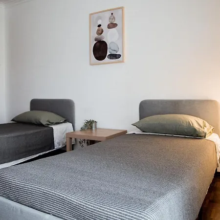 Проживание в семье Cozy In With Full Kitchen 5 Minutes From The Кашкайш