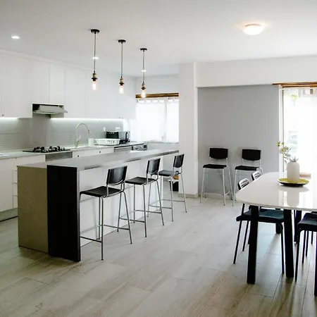 Проживание в семье Cozy In With Full Kitchen 5 Minutes From The Кашкайш