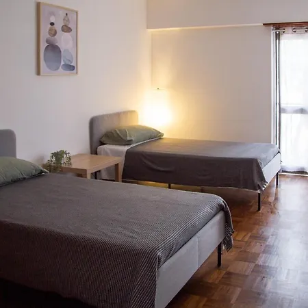 Cozy In With Full Kitchen 5 Minutes From The Проживание в семье *